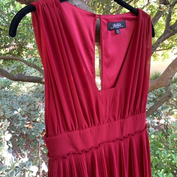 Lulu’s Burgundy Red Ruffle Layer Midi Dress - Picture 2 of 8